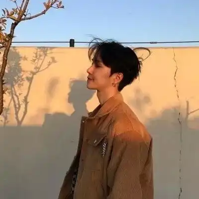 干净男生头像丨他会找到他的月光男生头像我要个性网