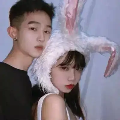 个性情侣头像我愿意为你等待