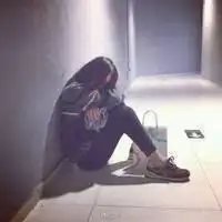 阿门阿前一棵葡萄树.阿嫩阿嫩绿的刚发芽.情侣qq头像