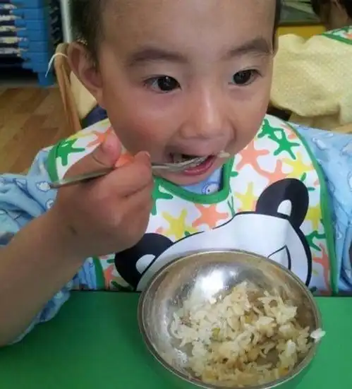 9岁男孩半年长高25公分,医生这种长高食物,平时孩子可多吃