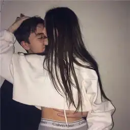 微信情侣头像酷酷的一男一女2018我只想现在去找回你