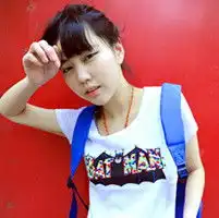 青春活力的三姐妹头像一左一右一声姐妹一生的幸福