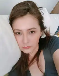 她因好身材走红,本以为是个阳光的漂亮姐姐,不料身患重度抑郁症