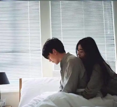 弟妹未婚先孕是个男孩,要什么婆婆给什么,孩子一出生她哭了,我笑了