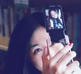 朋友圈里做一件事,你会被拉黑