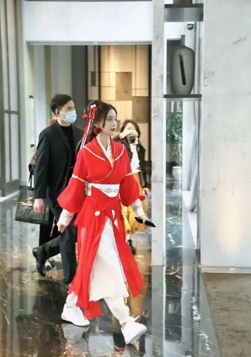 奔跑吧9情侣特辑杨颖大胆扮貂蝉,蔡徐坤张韶涵cp感很强