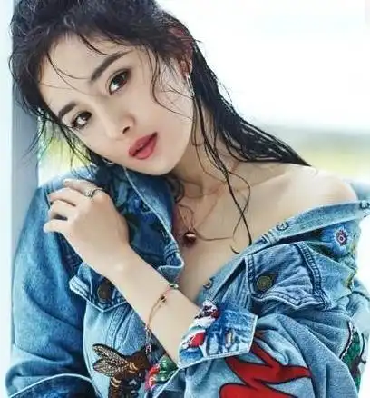 杨颖,刘诗诗,杨幂,倪妮,当年的四小花旦只有她单身