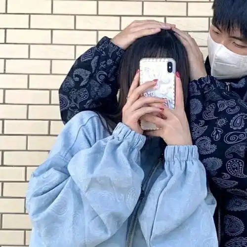 真人情头在最适合的年纪,穿上最美的婚纱,嫁给最稳妥的人