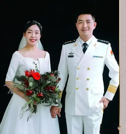 浪花白配婚纱白,这就是嫁给爱情的样子