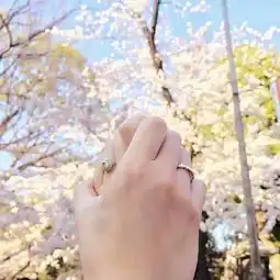 如果你在乎我,可不可以让我知道