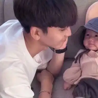 2020年最火小孩子情侣头像适合夫妻用的情侣头像