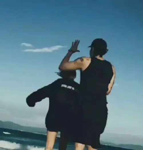 黄子韬否认与徐艺洋恋爱激动称网友妄想症,曾多次与女方传绯闻