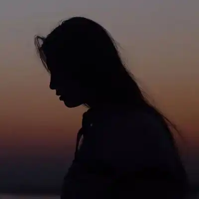 单人情侣头像一人一张超级隐蔽的情侣头像真人