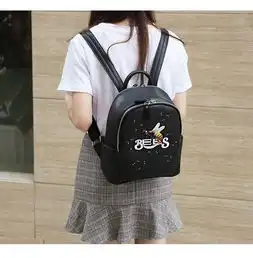 小童马情侣时尚刺绣牛皮双肩包女士真皮韩版新款多功能个性旅行背包b015