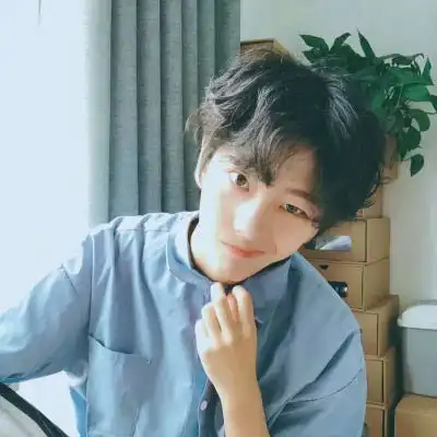 成熟男人的头像真实照片王东