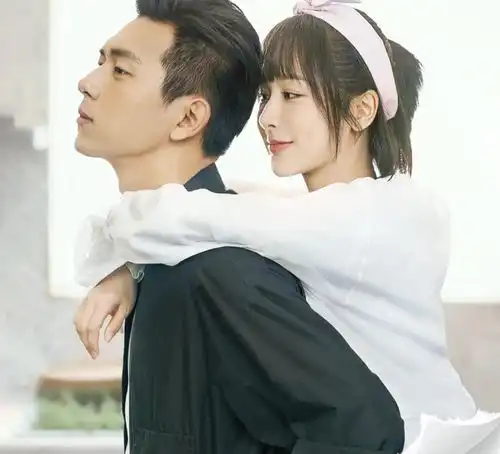 为啥杨紫演的佟年能走红,李一桐的艾情却不行跟剧情和设定有关