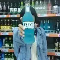 情侣头像霸气超拽比如抽烟拿打火机啦等等...