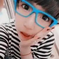 谁能给我三张相似的非主流图片