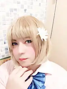 男网友学生装自拍称看破伪装反遭女生ps恶搞