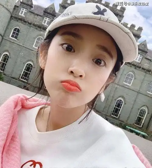 唐艺昕产后回归,公开为美发产品宣传,样子变化大到不敢认