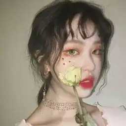 她们都笑的很美,就像从来没有受qq女生头像我要个性网