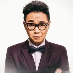 生活中竟如此幽默集帅气与搞笑于一身的男子