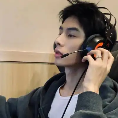 2023白白净净的男生头像