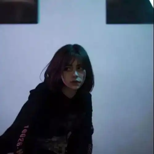 一组欧美风男生女生头像先点赞再保存