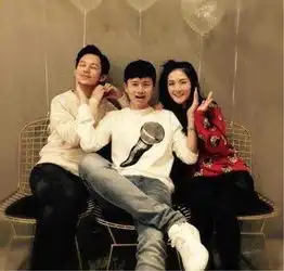 何炅瞒张杰变贴心男闺蜜给谢娜买土鸡蛋滋补身体,黄磊无辜躺枪