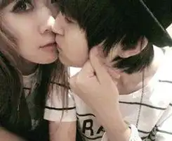 非主流情侣亲吻头像