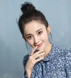娜娜扎长胖成这样,下巴变宽高挺鼻梁也不见了