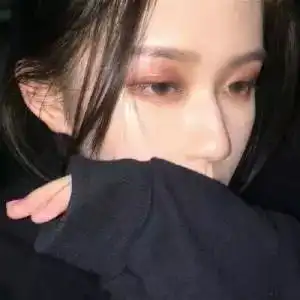 超拽个性说说短句,习惯了一个人的我,并不是缺你不可