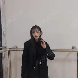 感觉自己今天好暗黑系,整个妆容也都很高冷,大家觉得...垫鼻尖悦美整形