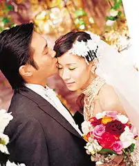 佘诗曼婚纱广告演绎唯美浪漫美丽新娘
