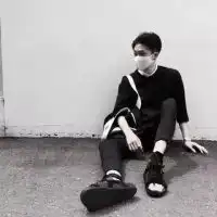 回忆里的那个他