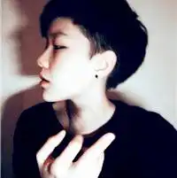 跟这个是情侣头像的图片,麻烦大家找找