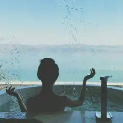 女生长发头像背影唯美图片大全愿你听见我的名字时眉眼带笑