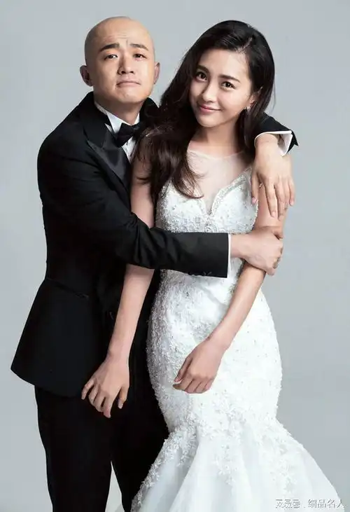 女星包文婧牵手男星包贝尔,丈夫一次次将她感动哭