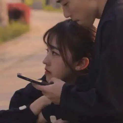 适台公布恋情的热搜文案