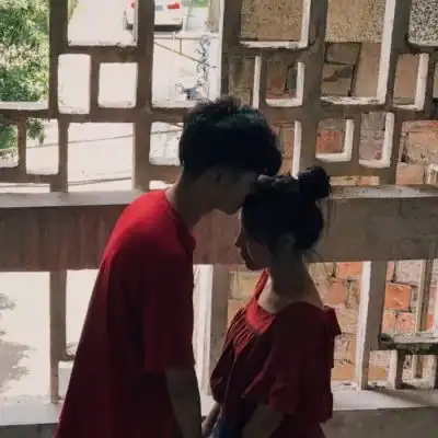 唯美意境情头一对两张,再糟糕的心情见见你就好了