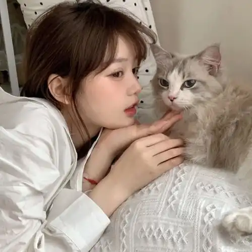 田只意的头像馆我该拿什么怀念你呢我们连一张合照都没有