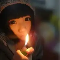 我想找女生抽烟或者超屌的头像
