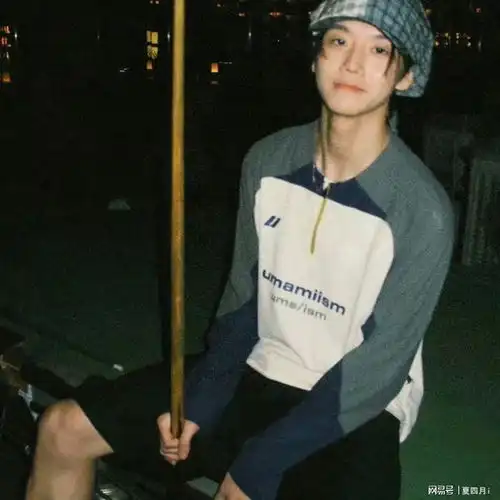 网络诈骗男生把自己包装成高富帅寄假货礼物给你,让你寄钱给他