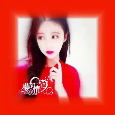 梦幻情侣头像一左一右,怦然心动的感觉
