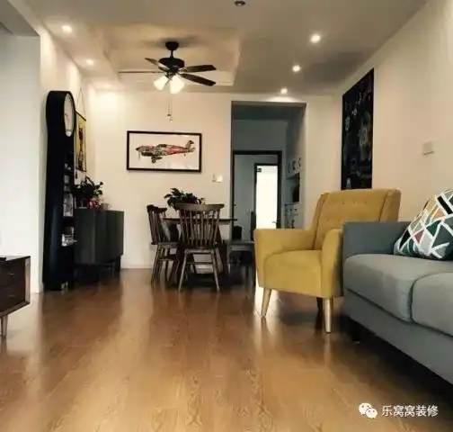 89平北欧风格温馨小居,玄关处的黑板报亮了,入住半年后来晒晒图