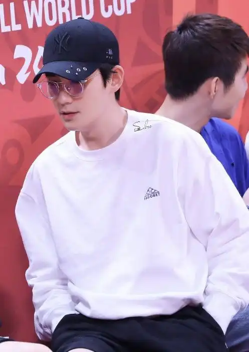 朱一龙,李现,王俊凯,这些爱豆们戴的眼镜,透露的不仅仅是品味
