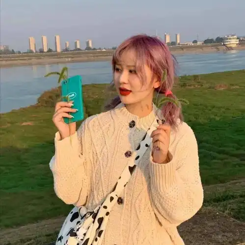 头像丨刚刚去参加全国可爱比被保安拦住说对不起职业选手不准参赛