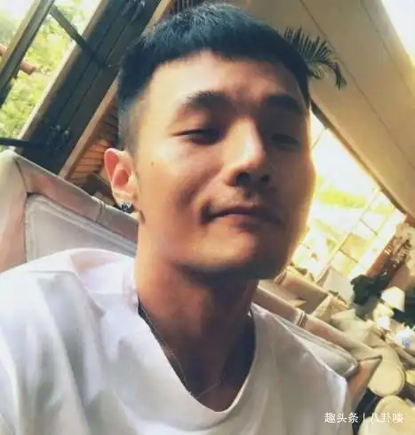 李荣浩为杨丞琳新歌打call,网友留言有点污