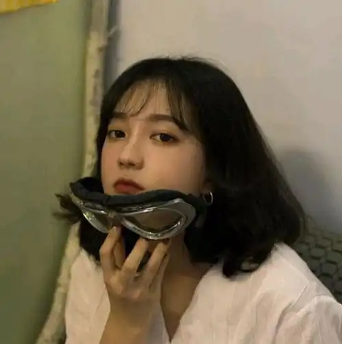 低调而不失气质的头像男天蝎