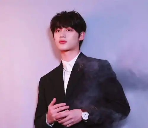 tnt头像少年一直会是少年